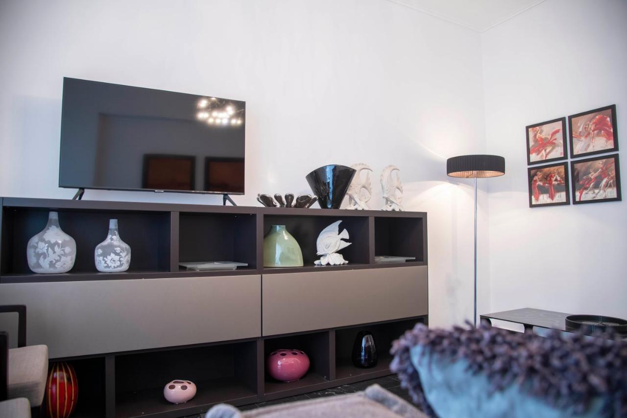 Konstantinos Stylish Brand New Apt In The Heart Of アテネ エクステリア 写真